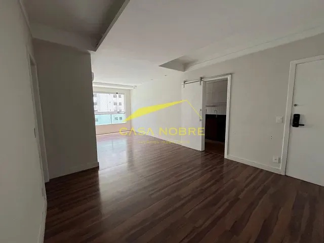 Apartamento 3 quartos e 2 banheiros, à venda ou para alugar, no bairro Praia do Canto em Vitória
