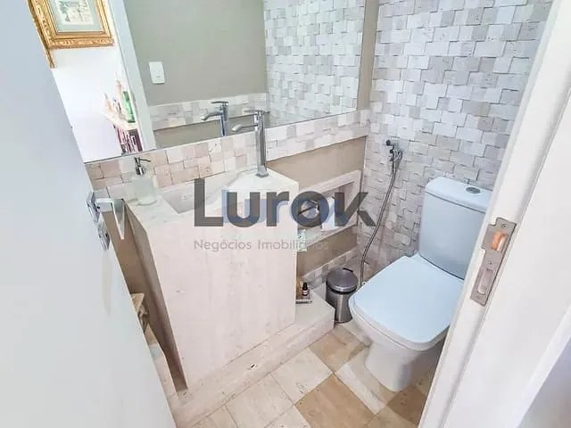 Apartamento com 157m² 3 quartos e 5 banheiros, para alugar, no bairro Vila Brandina em Campinas