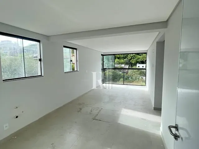 Apartamento 2 quartos e 2 banheiros, à venda, no bairro Vila Nova em Porto Belo