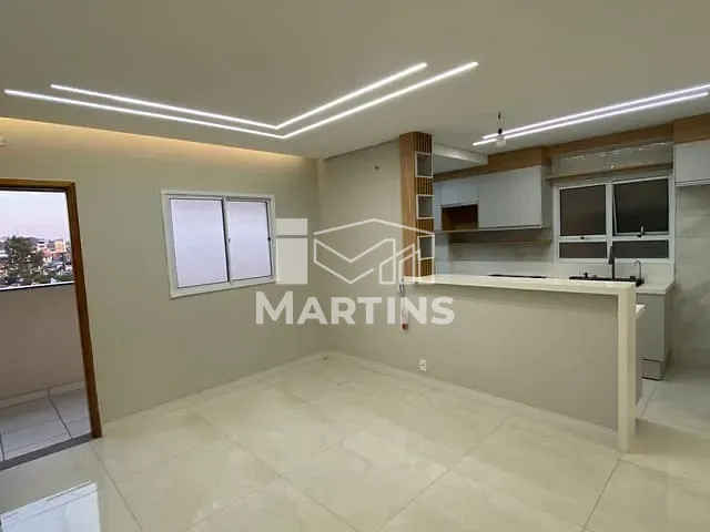 Apartamento 2 quartos e 1 banheiro, à venda, no bairro Parque das Chácaras em Embu das Artes
