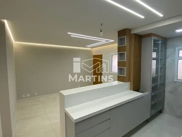 Apartamento 2 quartos e 1 banheiro, à venda, no bairro Parque das Chácaras em Embu das Artes