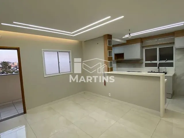 Apartamento 2 quartos e 1 banheiro, à venda, no bairro Parque das Chácaras em Embu das Artes