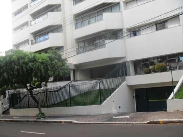 Foto do Apartamento - Apartamento à venda no Edifício Diplomata 147,32 m², sol da  manhã, 3 quartos sendo 1 suíte, 2 vagas de garagem,  andar intermediáriono Centro - Londrina | Grupo Mitral Imóveis