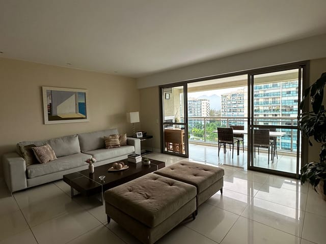 Apartamento com 206m² 4 quartos e 6 banheiros, à venda, no bairro Barra da Tijuca em Rio de Janeiro