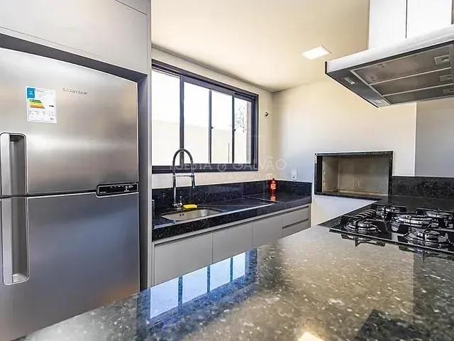 Apartamento 2 quartos e 1 banheiro, à venda, no bairro Cidade Industrial em Curitiba