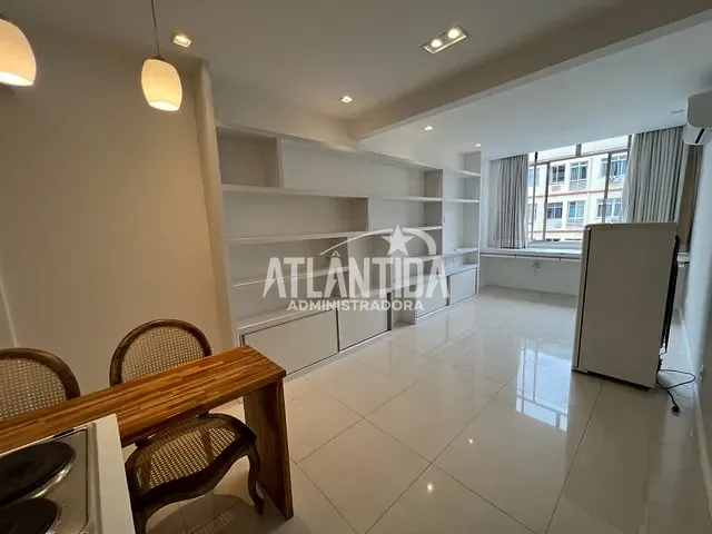 Apartamento com 40m² 1 quarto e 1 banheiro, à venda, no bairro Copacabana em Rio de Janeiro