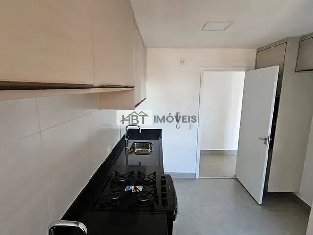 Apartamento 3 quartos e 4 banheiros, à venda ou para alugar, no bairro Vila Nova Cidade Universitária em Bauru