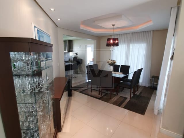 Casa com 400m² 3 quartos e 2 banheiros, à venda, no bairro Jardim Carvalho em Ponta Grossa