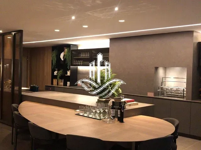 Apartamento com 240m² 4 quartos e 5 banheiros, à venda, no bairro Jardim Fonte do Morumbi em São Paulo