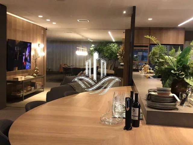 Apartamento com 240m² 4 quartos e 5 banheiros, à venda, no bairro Jardim Fonte do Morumbi em São Paulo