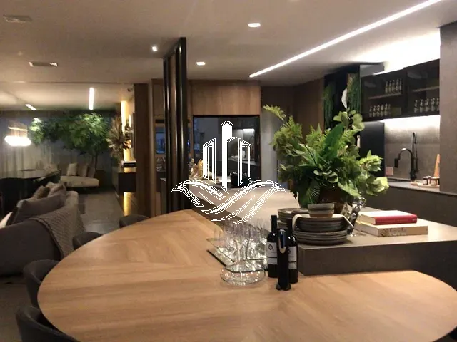 Apartamento com 240m² 4 quartos e 5 banheiros, à venda, no bairro Jardim Fonte do Morumbi em São Paulo