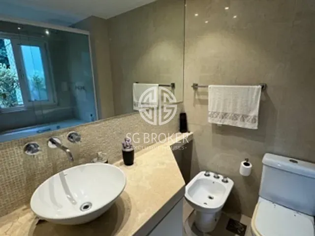 Apartamento com 116m² 3 quartos e 3 banheiros, à venda ou para alugar, no bairro Joá em Rio de Janeiro