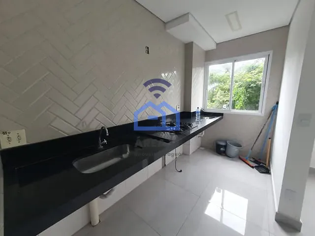 Apartamento com 48m² 2 quartos e 1 banheiro, à venda, no bairro Martim de Sá em Caraguatatuba