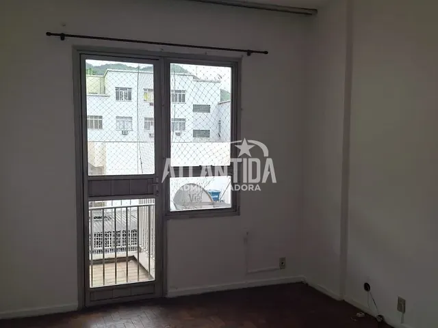 Apartamento 2 quartos e 1 banheiro, para alugar, no bairro Lins de Vasconcelos em Rio de Janeiro