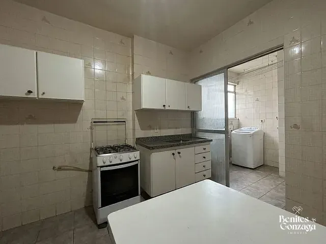Apartamento 3 quartos e 2 banheiros, à venda, no bairro Chácara Paulista em Maringá