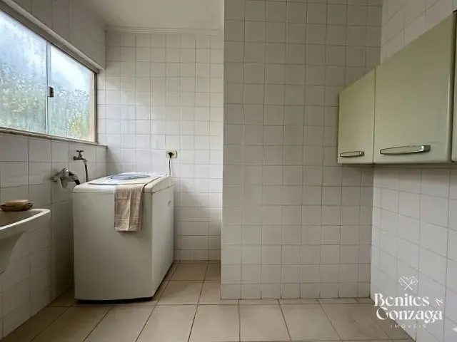 Apartamento 3 quartos e 2 banheiros, à venda, no bairro Chácara Paulista em Maringá