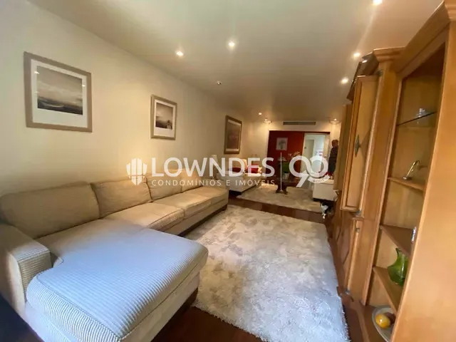 Apartamento com 162m² 3 quartos e 2 banheiros, à venda, no bairro Copacabana em Rio de Janeiro
