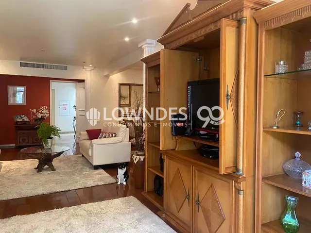 Apartamento com 162m² 3 quartos e 2 banheiros, à venda, no bairro Copacabana em Rio de Janeiro