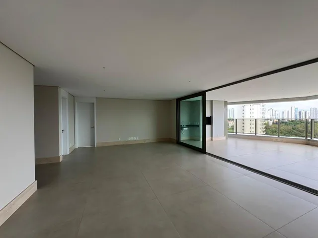 Apartamento com 10m² 4 quartos e 6 banheiros, à venda, no bairro Bela Suiça em Londrina