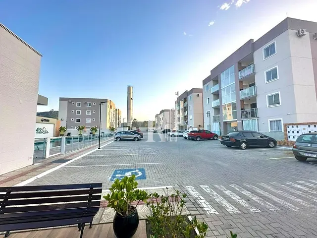 Apartamento 2 quartos e 1 banheiro, à venda, no bairro Perequê em Porto Belo