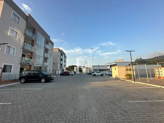 Apartamento 2 quartos e 1 banheiro, à venda, no bairro Perequê em Porto Belo