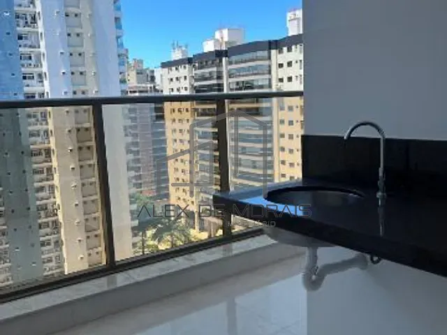 Apartamento 2 quartos e 2 banheiros, à venda, no bairro Praia da Costa em Vila Velha