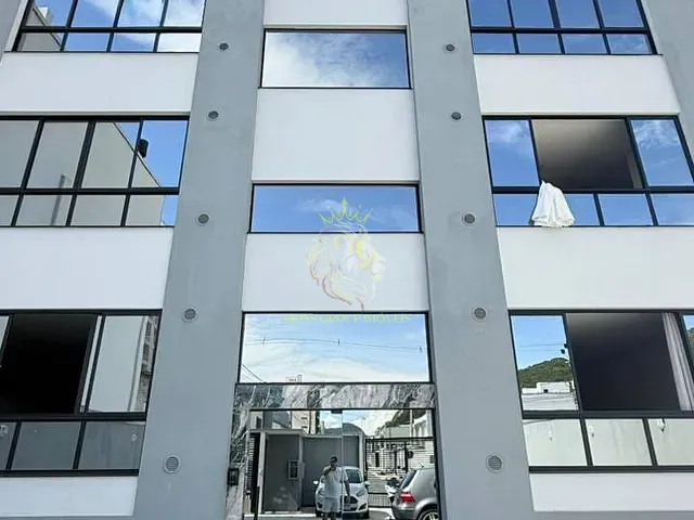 Apartamento 2 quartos e 2 banheiros, à venda, no bairro São Francisco de Assis em Camboriú