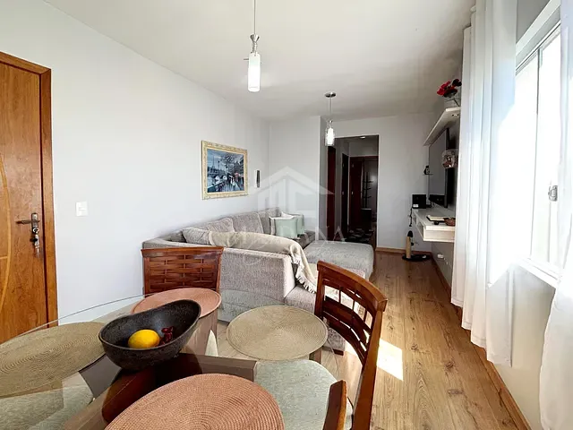 Apartamento com 76m² 3 quartos e 1 banheiro, à venda, no bairro Cruzeiro em São José dos Pinhais