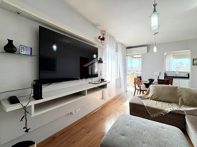 Apartamento com 76m² 3 quartos e 1 banheiro, à venda, no bairro Cruzeiro em São José dos Pinhais