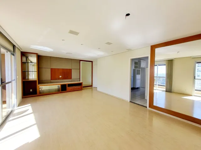 Apartamento com 200m² 3 quartos e 2 banheiros, à venda, no bairro Gleba Fazenda Palhano em Londrina