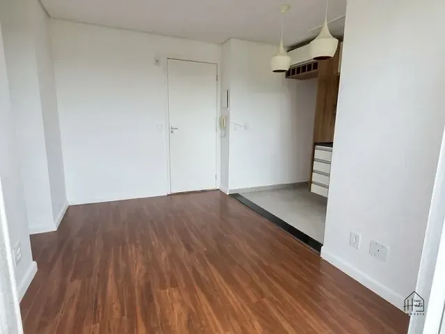 Apartamento 2 quartos e 1 banheiro, à venda, no bairro Jardim Ísis em Cotia
