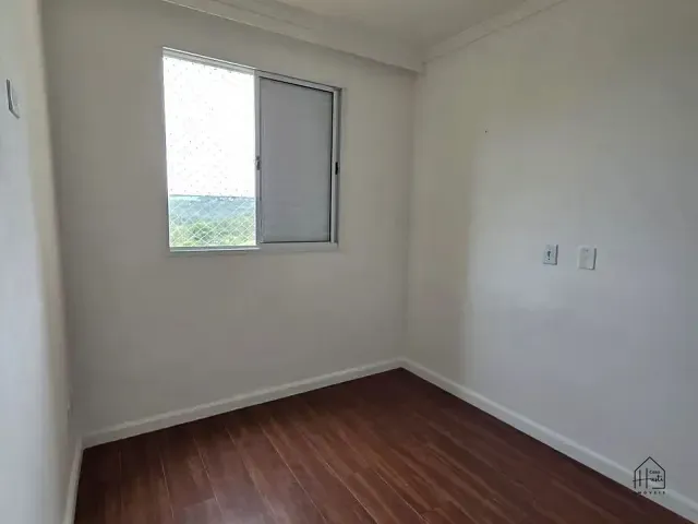 Apartamento 2 quartos e 1 banheiro, à venda, no bairro Jardim Ísis em Cotia