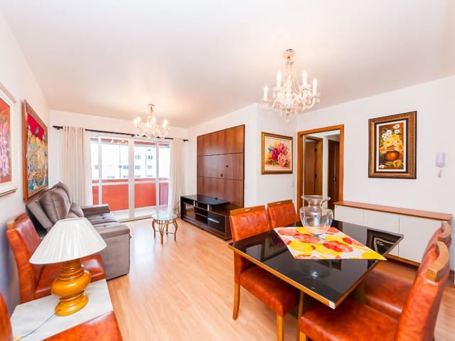 Apartamento 3 quartos e 4 banheiros, para alugar, no bairro Bigorrilho em Curitiba