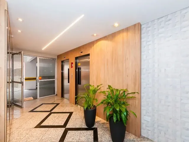 Apartamento 3 quartos e 4 banheiros, para alugar, no bairro Bigorrilho em Curitiba