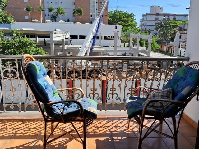 Foto do Apartamento - Apartamento à venda, apenas 600 m da Praia do Tortuga , Guarujá, SP, 105 m2 úteis, 3/4 sendo 1 suíte, 2 sacadas, porteira fechada à 400 m do Pq. do Tortuga | Lyah Jaudy Imóveis