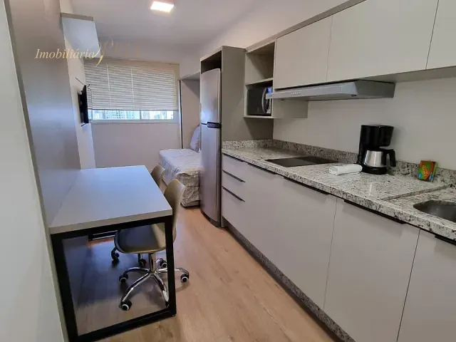 Apartamento com 45m² 1 quarto e 1 banheiro, para alugar, no bairro Centro Cívico em Curitiba