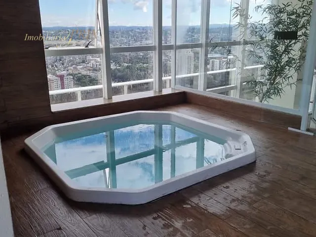 Apartamento com 45m² 1 quarto e 1 banheiro, para alugar, no bairro Centro Cívico em Curitiba
