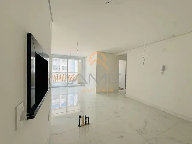 Apartamento 2 quartos e 1 banheiro, à venda ou para alugar, no bairro Centro em Pelotas