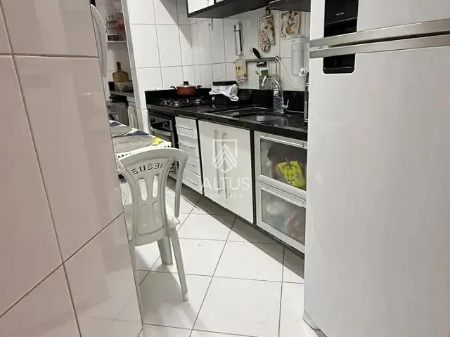 Apartamento 3 quartos e 1 banheiro, à venda, no bairro Imbuí em Salvador