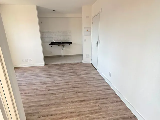 Apartamento 1 quarto e 1 banheiro, à venda, no bairro Vila São Pedro em Santo André