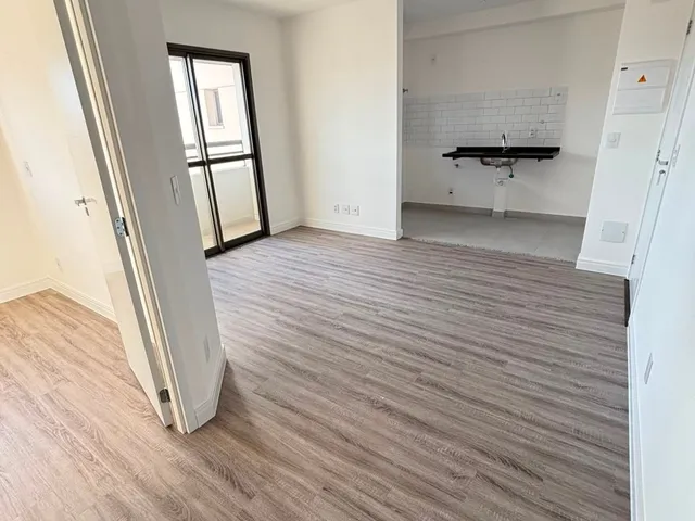 Apartamento 1 quarto e 1 banheiro, à venda, no bairro Vila São Pedro em Santo André