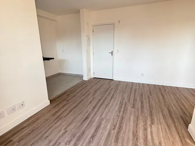 Apartamento 1 quarto e 1 banheiro, à venda, no bairro Vila São Pedro em Santo André