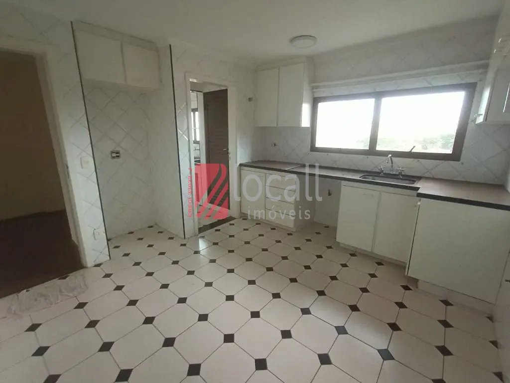 Apartamento com 3 quartos à venda, 124m² — foto 2 de 25