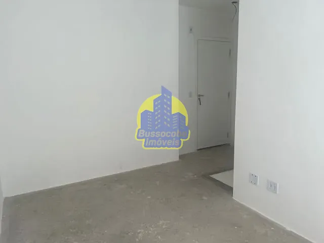Apartamento 2 quartos e 1 banheiro, à venda, no bairro Padroeira em Osasco