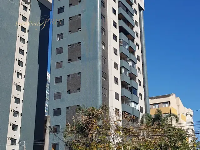 Apartamento 2 quartos e 2 banheiros, para alugar, no bairro Cristo Rei em Curitiba