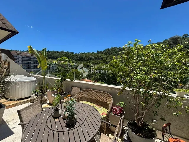 Apartamento 3 quartos e 3 banheiros, à venda, no bairro Itaipava em Petrópolis