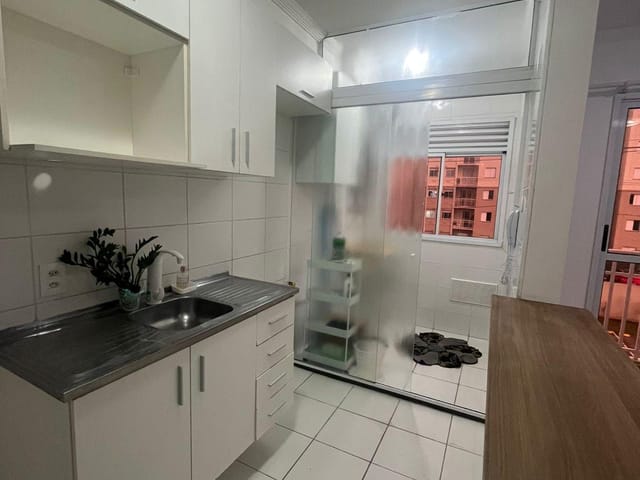 Apartamento 2 quartos e 1 banheiro, para alugar, no bairro Vila Mogilar em Mogi das Cruzes