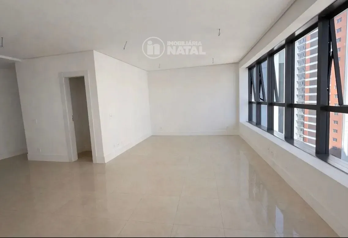 Apartamento, 3 quartos, 216 m² - Foto 5