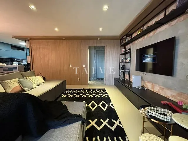 Apartamento com 275m² 3 quartos e 5 banheiros, à venda, no bairro Gleba Fazenda Palhano em Londrina
