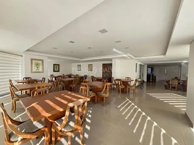 Apartamento com 284m² 4 quartos e 5 banheiros, para alugar, no bairro Batel em Curitiba